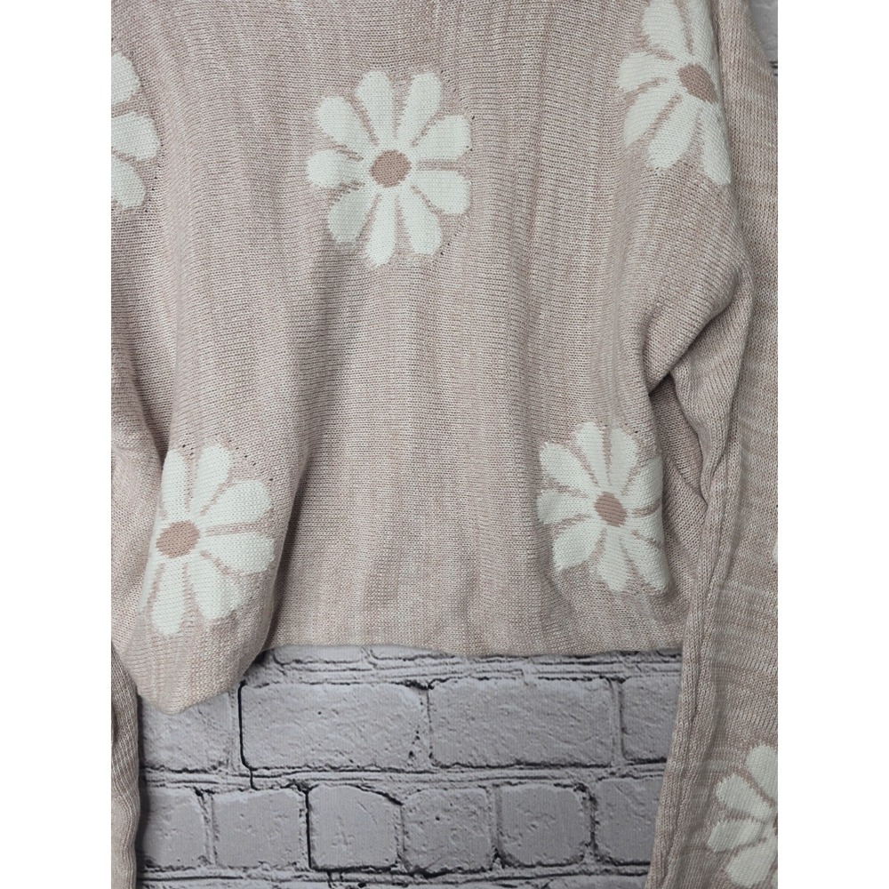 Altar'd State Pink Daisy Floral Cropped Sweater Size Large 100% Cotton Boho Knit - Picture 3 of 10